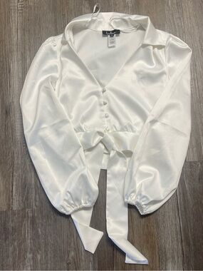 Lulu's Tie-Front V-Neck Long Sleeve Crop Blouse White Size Small